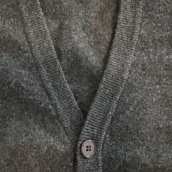 Ngai Yuen 100% Cashmere Button Front Sweater Vest Charcoal Grey Size XXL - Picture 2 of 8
